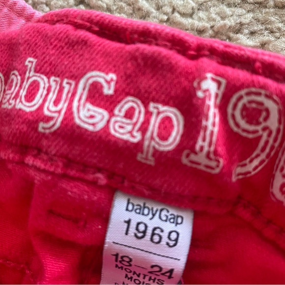 🟧$3 ADD-ON🟧 BABY GAP • 18-24m • Toddler Girl Shorts - Picture 2 of 3